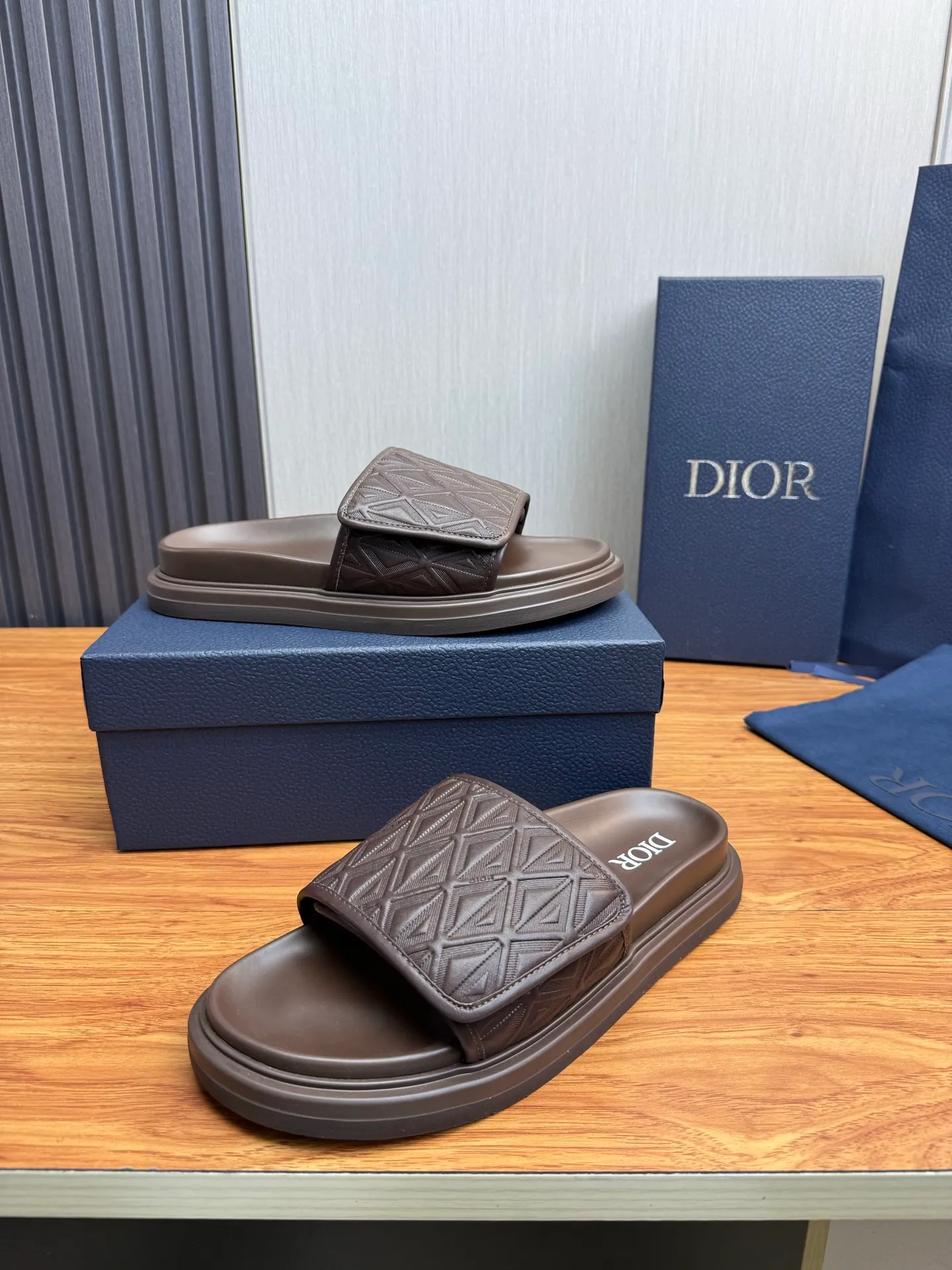 Men's shoes 280💰 Dior. Men's slippers🩴Official website 1:1 production 38-45 yards 45 46 🉑️Customized original material shipped✅